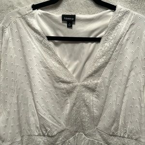 Torrid white Babydoll eyelet top size 3